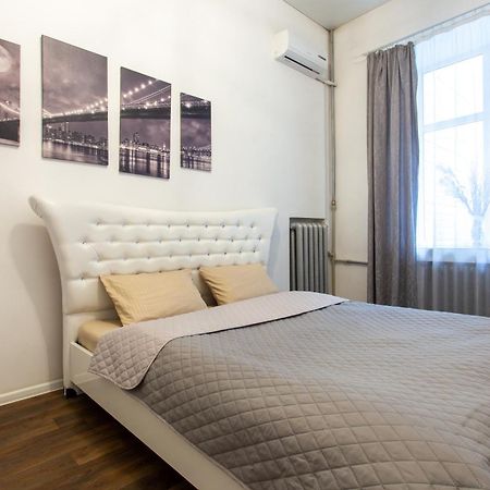 Pushkinskaya street Leilighet Kharkiv Eksteriør bilde